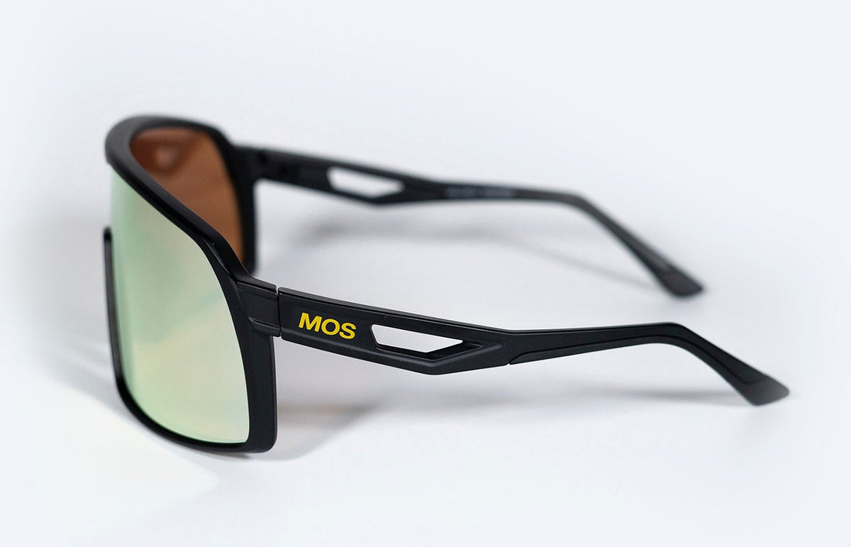 MOS Mallorca - Gafas de sol deportivas negras (lente espejo oro)