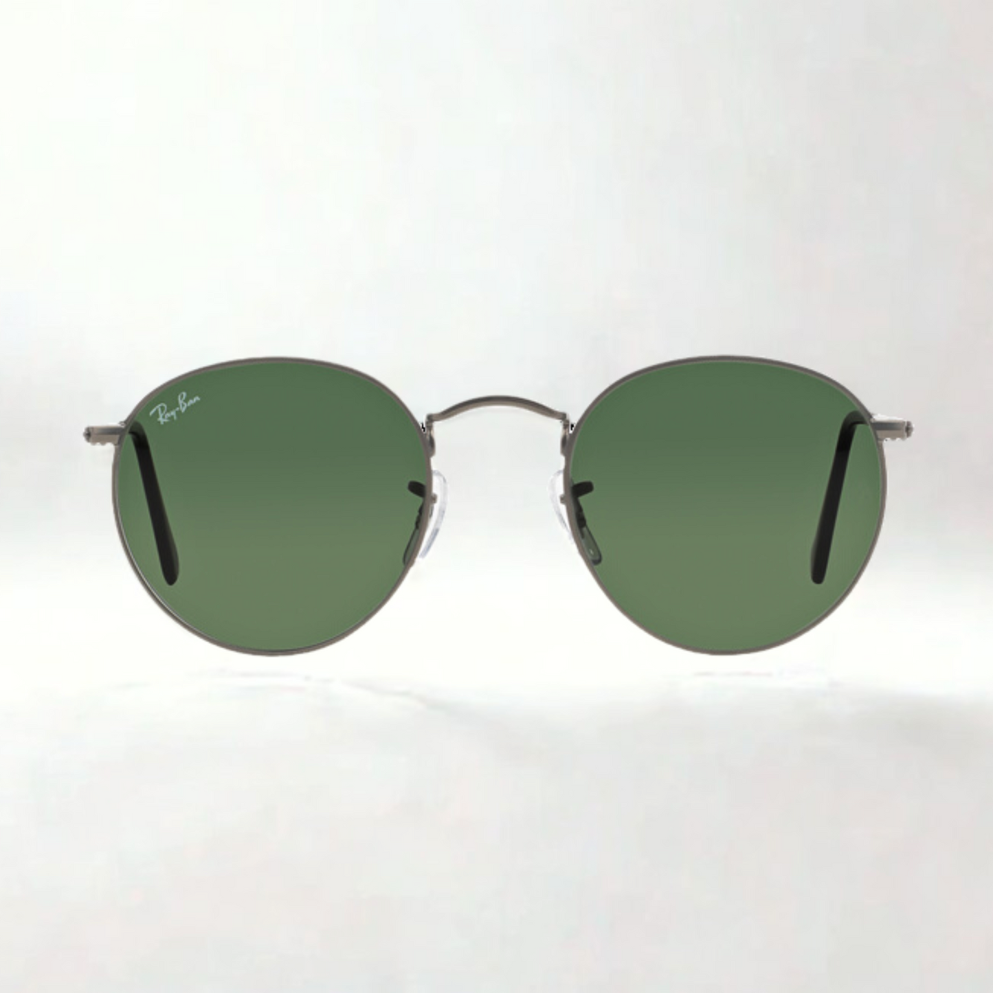 Ray-Ban Round Metal RB3447 con montura metálica redonda color plata y lentes verdes categoría 3 con filtro UV400 en Óptica Palmanova, Calvià