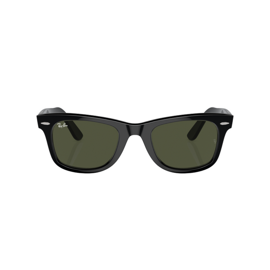 Gafas de sol Ray-Ban RB2140 Wayfarer con montura negra y lentes verdes G-15 vista frontal en Calvià