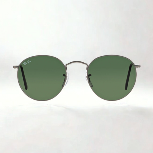 Ray-Ban Round Metal RB3447 con montura metálica redonda color plata y lentes verdes categoría 3 con filtro UV400 en Óptica Palmanova, Calvià