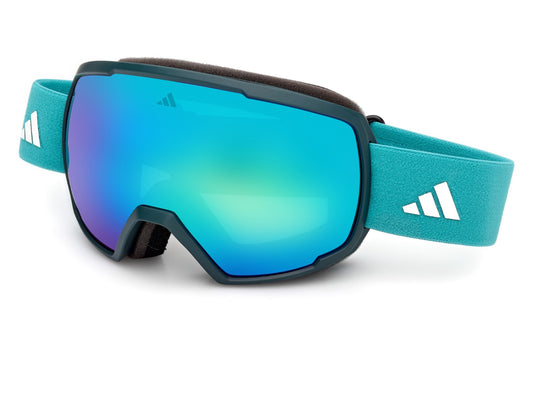 Skibrille adidas SP0121 97Q in perspektivischer Ansicht: grüne Spiegellinse, matt dunkelgrüne Fassung und türkisfarbenes Band mit adidas-Logo